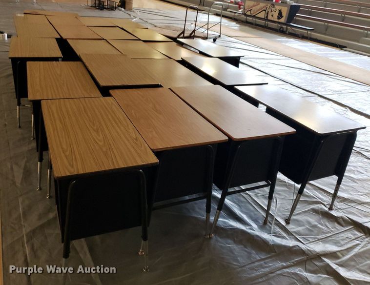 image for item DO2925 (22) desks