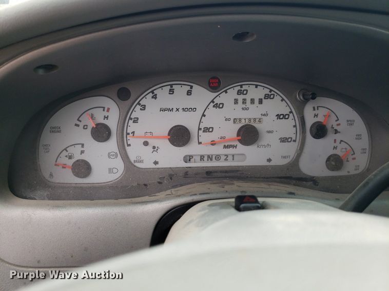 image for item DO2934 2003 Ford Explorer Sport Trac  Crew Cab pickup truck