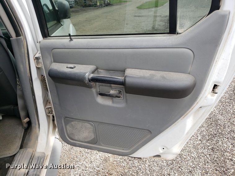 image for item DO2934 2003 Ford Explorer Sport Trac  Crew Cab pickup truck