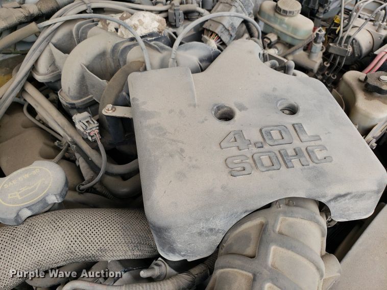 image for item DO2934 2003 Ford Explorer Sport Trac  Crew Cab pickup truck