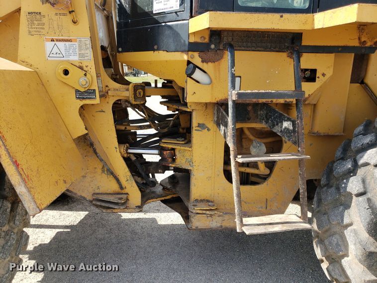 image for item DO2939 2003 Caterpillar 938G  wheel loader
