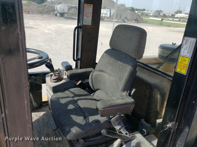 image for item DO2939 2003 Caterpillar 938G  wheel loader