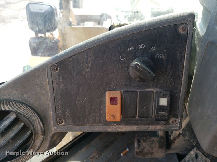 image for item DO2939 2003 Caterpillar 938G  wheel loader