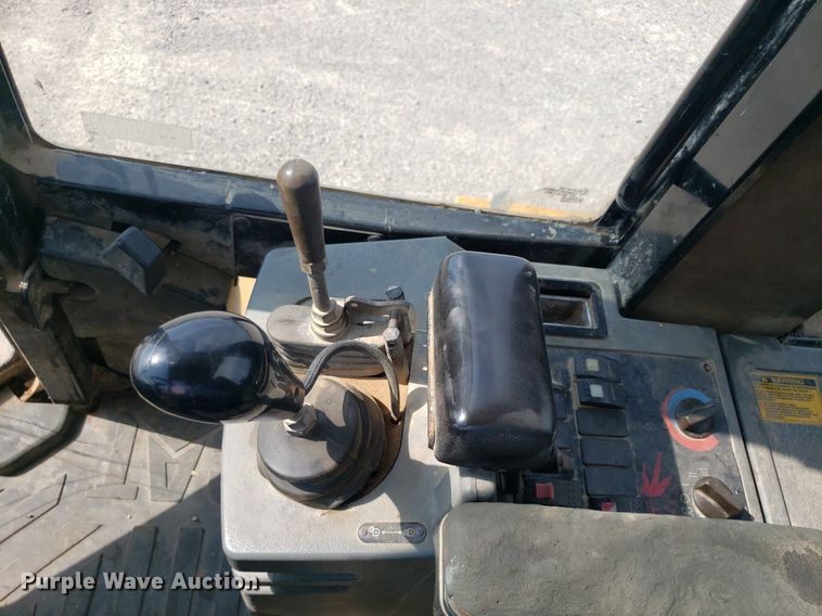 image for item DO2939 2003 Caterpillar 938G  wheel loader