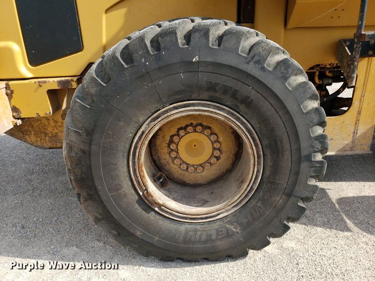 image for item DO2939 2003 Caterpillar 938G  wheel loader