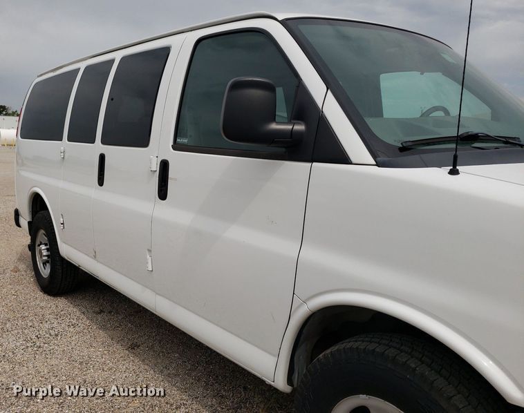 image for item DO2942 2012 GMC Savana G2500  van