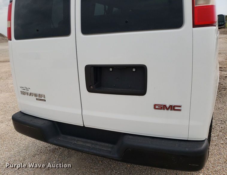 image for item DO2942 2012 GMC Savana G2500  van