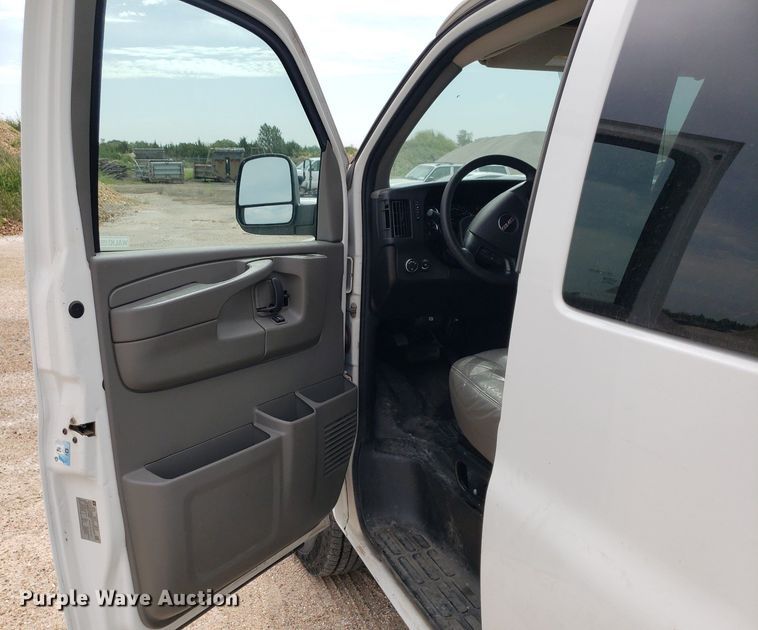 image for item DO2942 2012 GMC Savana G2500  van