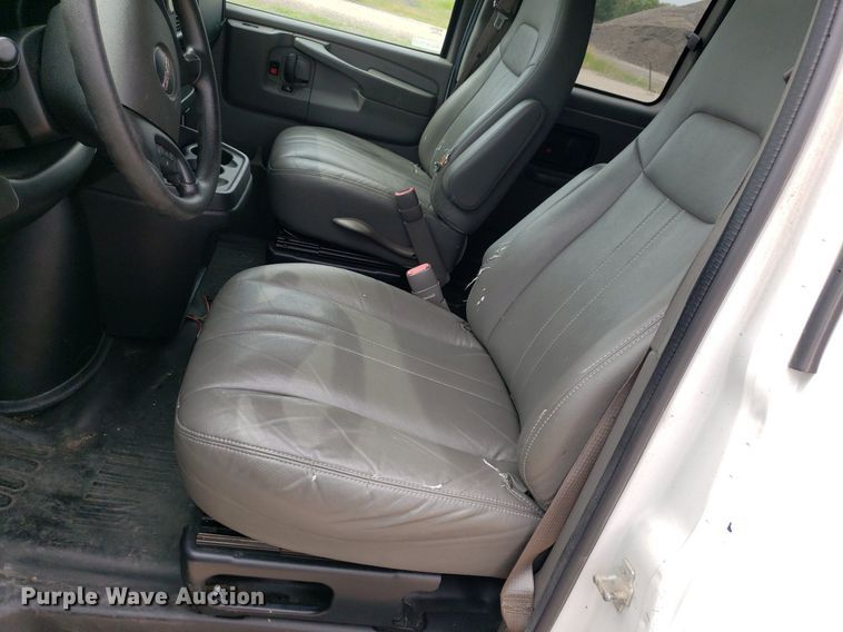 image for item DO2942 2012 GMC Savana G2500  van