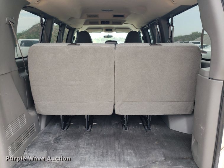 image for item DO2942 2012 GMC Savana G2500  van