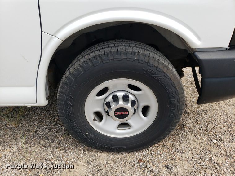 image for item DO2942 2012 GMC Savana G2500  van