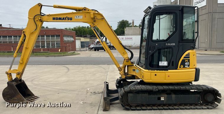 image for item DP0536 2004 Komatsu PC40MR-2  mini excavator