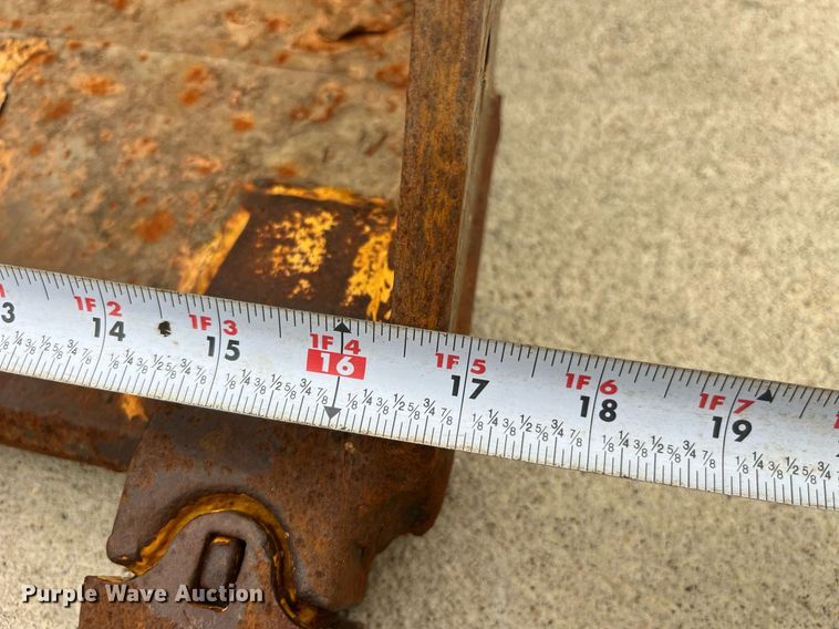 image for item DP0536 2004 Komatsu PC40MR-2  mini excavator