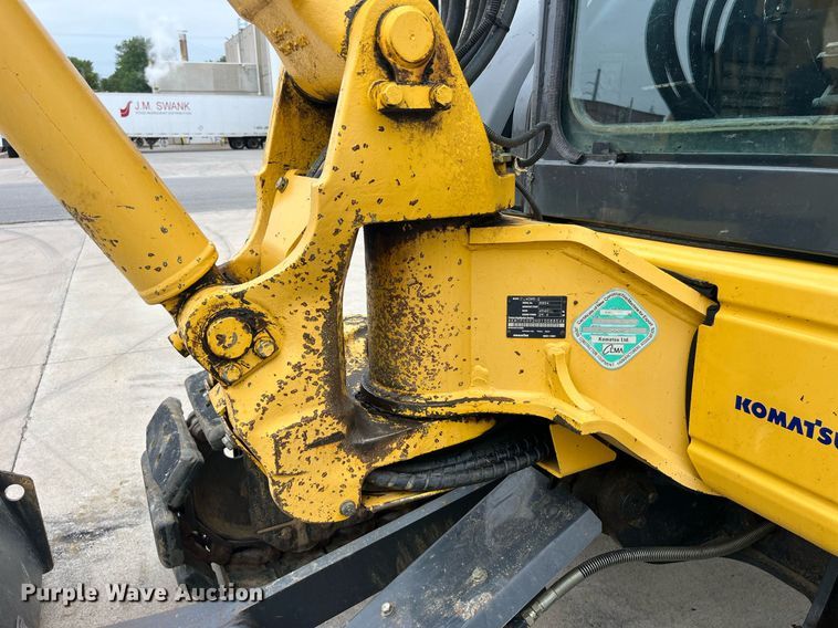 image for item DP0536 2004 Komatsu PC40MR-2  mini excavator