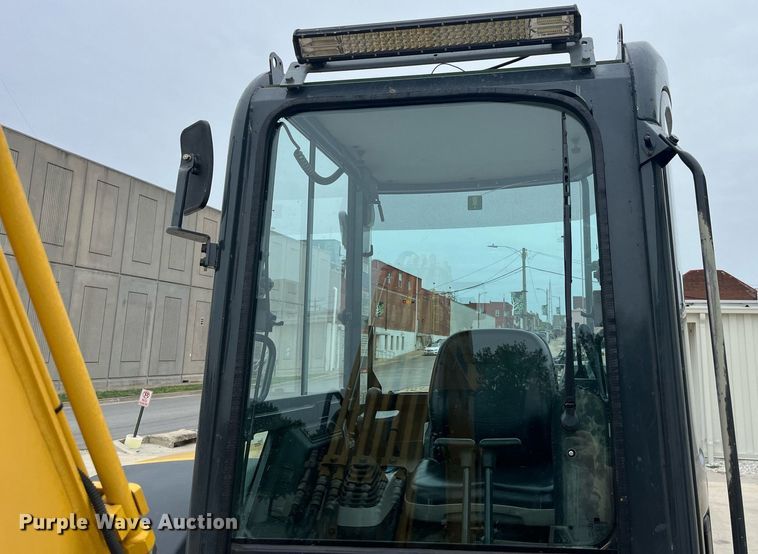 image for item DP0536 2004 Komatsu PC40MR-2  mini excavator