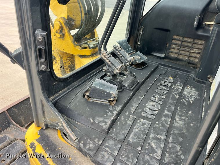 image for item DP0536 2004 Komatsu PC40MR-2  mini excavator