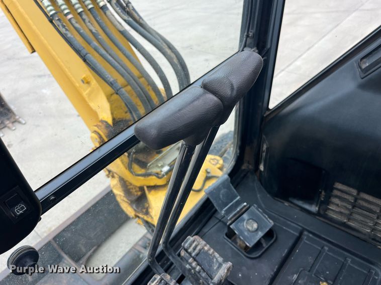 image for item DP0536 2004 Komatsu PC40MR-2  mini excavator
