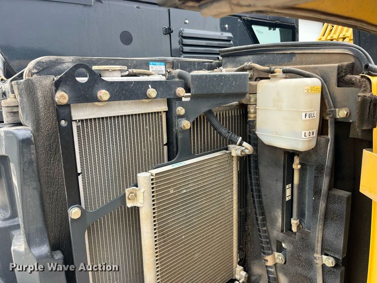 image for item DP0536 2004 Komatsu PC40MR-2  mini excavator