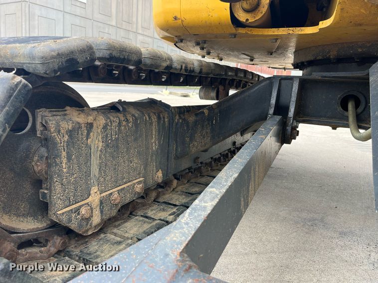 image for item DP0536 2004 Komatsu PC40MR-2  mini excavator