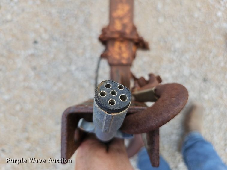 image for item DQ0098 2004 Ver-Mac ST-4825  arrow board trailer