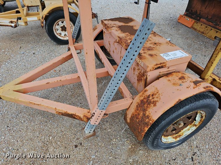 image for item DQ0098 2004 Ver-Mac ST-4825  arrow board trailer