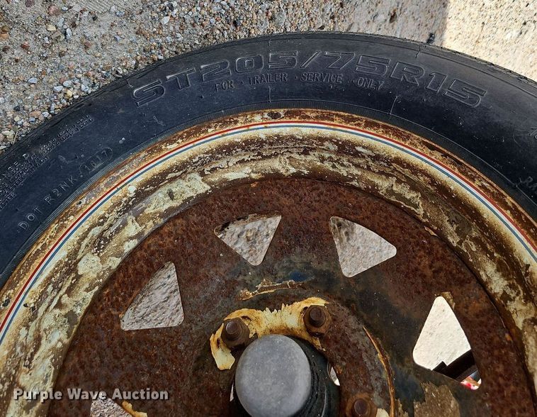 image for item DQ0098 2004 Ver-Mac ST-4825  arrow board trailer