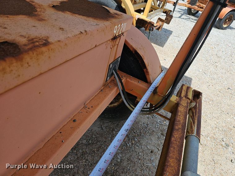 image for item DQ0098 2004 Ver-Mac ST-4825  arrow board trailer