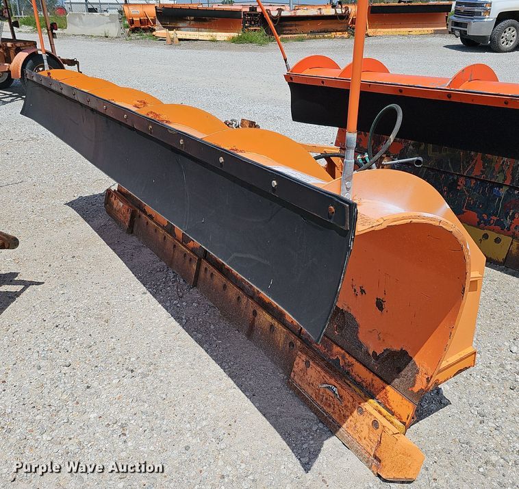 image for item DQ0099 Monroe MP38R10-ISTE-FL  120" W snow plow