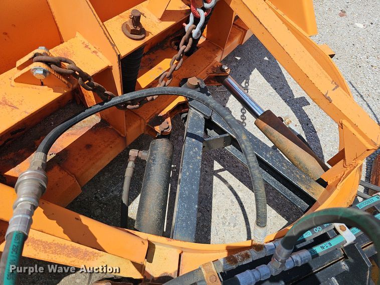 image for item DQ0099 Monroe MP38R10-ISTE-FL  120" W snow plow