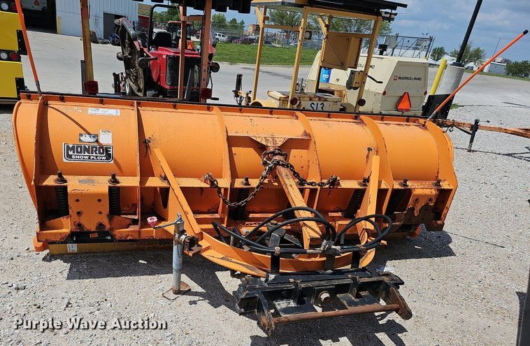 image for item DQ0100 Monroe MP38R10-ISTE-FL  120" W snow plow