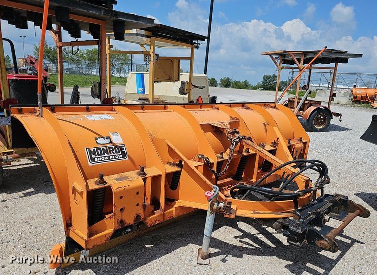 image for item DQ0100 Monroe MP38R10-ISTE-FL  120" W snow plow