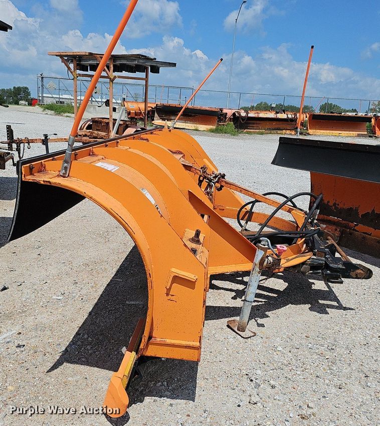 image for item DQ0100 Monroe MP38R10-ISTE-FL  120" W snow plow