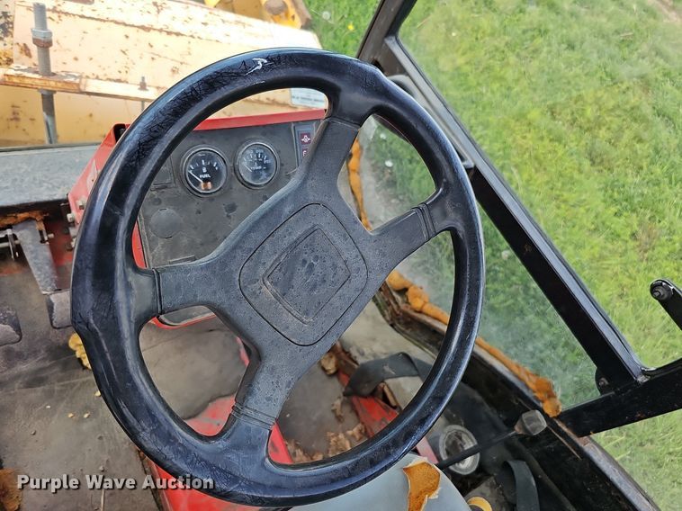 image for item DQ0101 Jacobsen Turfcat T628D  lawn mower