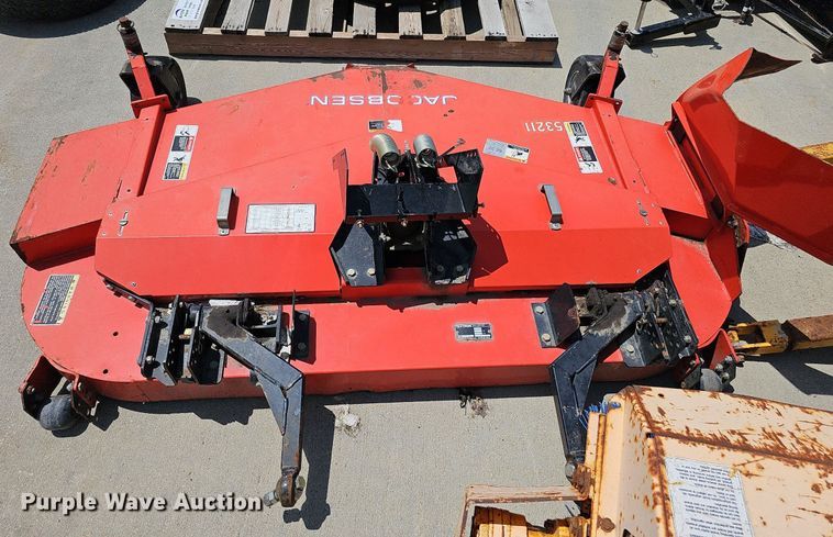 image for item DQ0101 Jacobsen Turfcat T628D  lawn mower