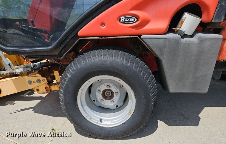 image for item DQ0101 Jacobsen Turfcat T628D  lawn mower