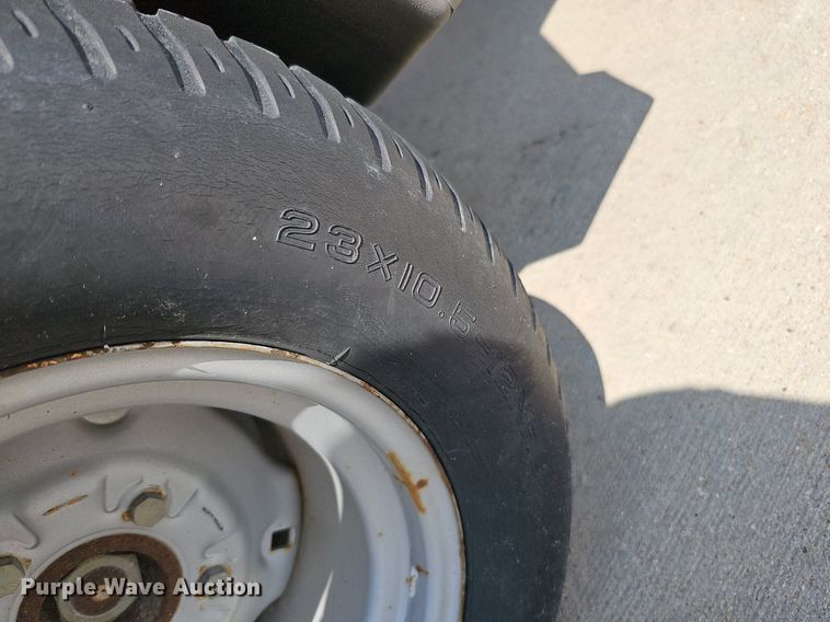 image for item DQ0101 Jacobsen Turfcat T628D  lawn mower