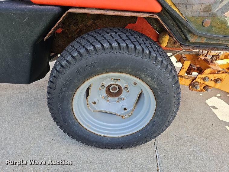 image for item DQ0101 Jacobsen Turfcat T628D  lawn mower