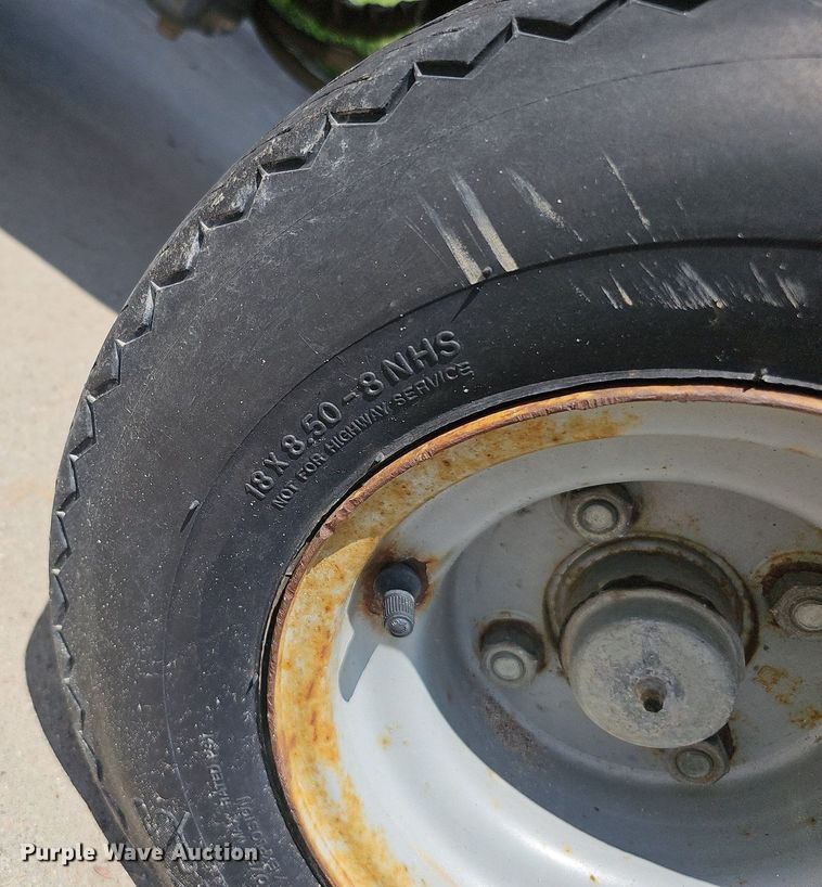 image for item DQ0101 Jacobsen Turfcat T628D  lawn mower