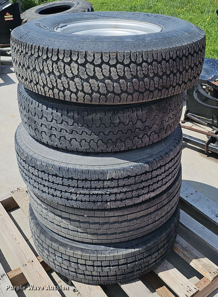 image for item DQ0102 (5) tires and wheels