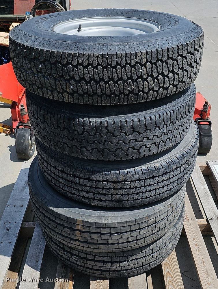 image for item DQ0102 (5) tires and wheels