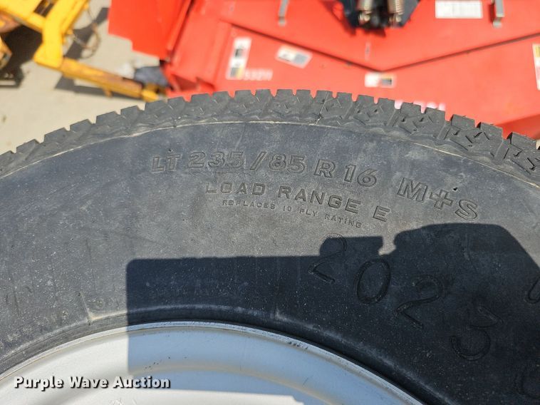 image for item DQ0102 (5) tires and wheels