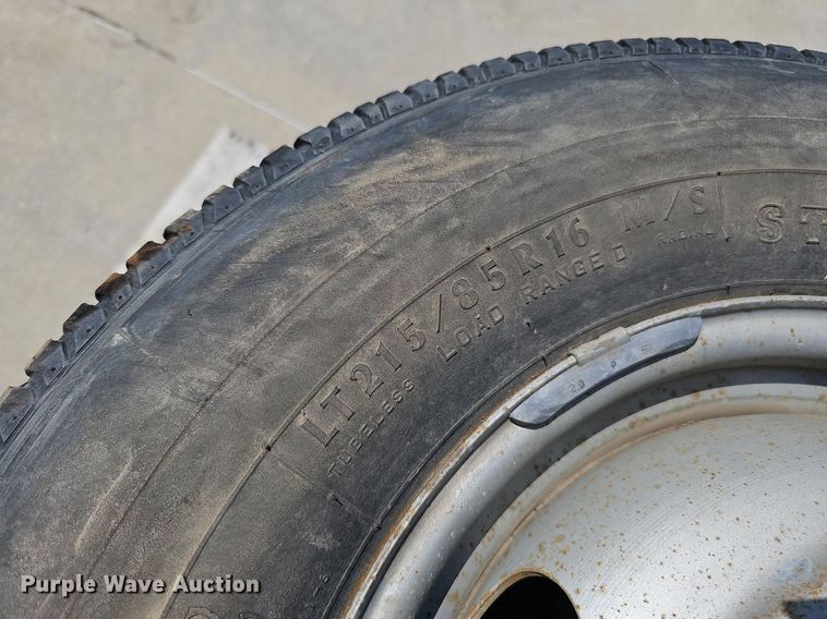 image for item DQ0102 (5) tires and wheels