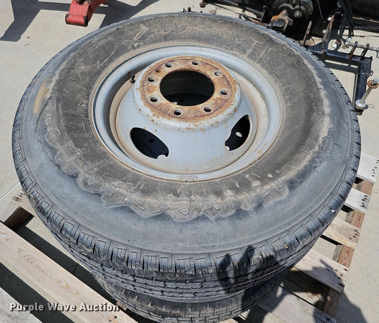 image for item DQ0102 (5) tires and wheels