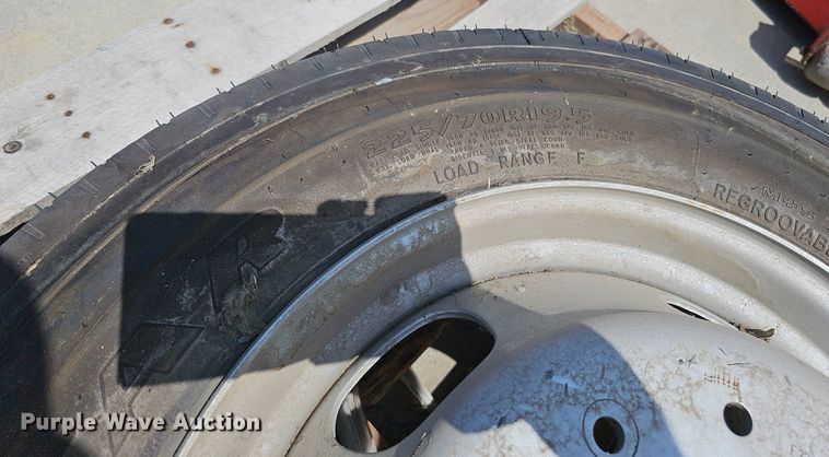 image for item DQ0102 (5) tires and wheels