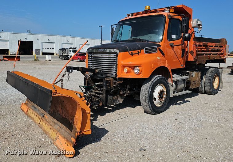 image for item DQ0103 2005 Freightliner Business Class M2 106  dump truck