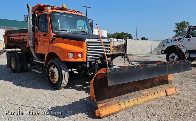image for item DQ0103 2005 Freightliner Business Class M2 106  dump truck