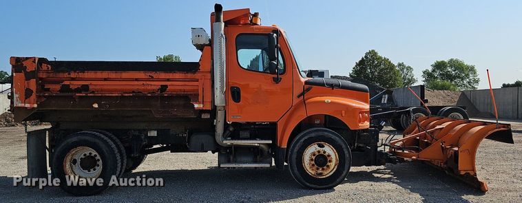 image for item DQ0103 2005 Freightliner Business Class M2 106  dump truck