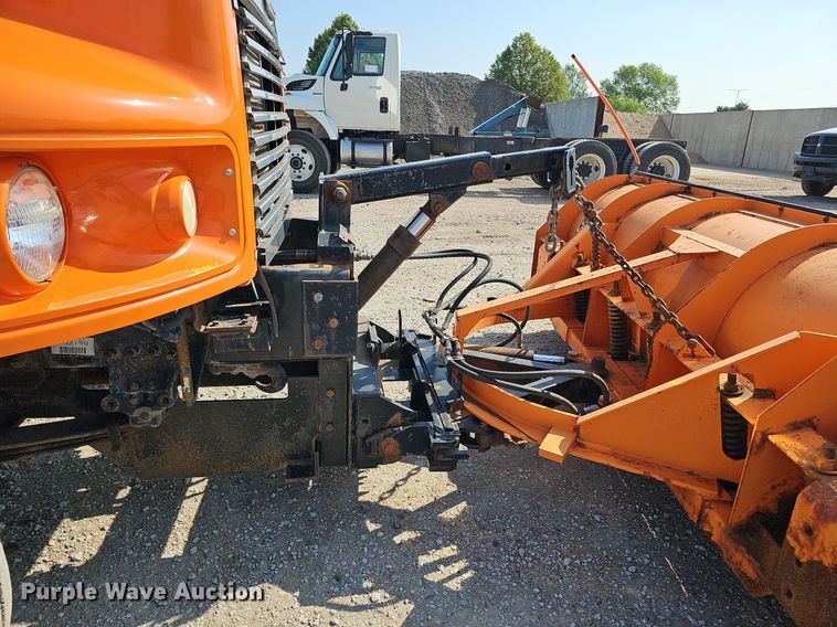 image for item DQ0103 2005 Freightliner Business Class M2 106  dump truck