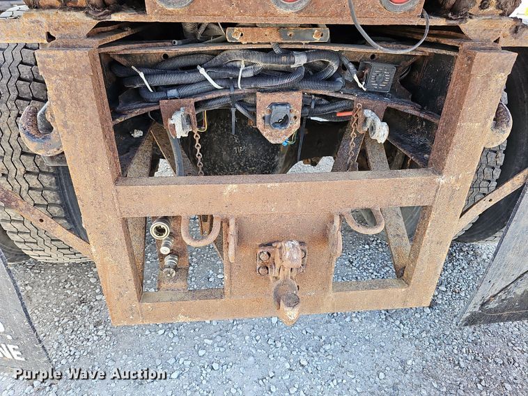 image for item DQ0103 2005 Freightliner Business Class M2 106  dump truck