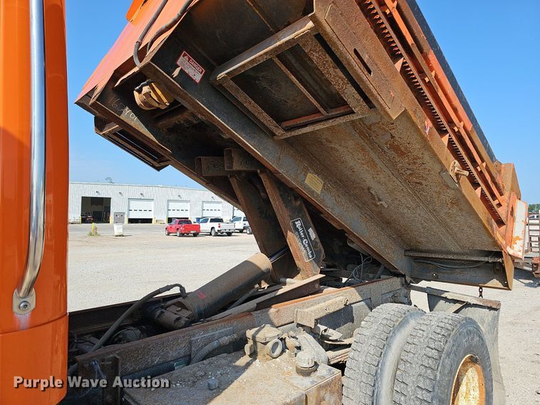 image for item DQ0103 2005 Freightliner Business Class M2 106  dump truck